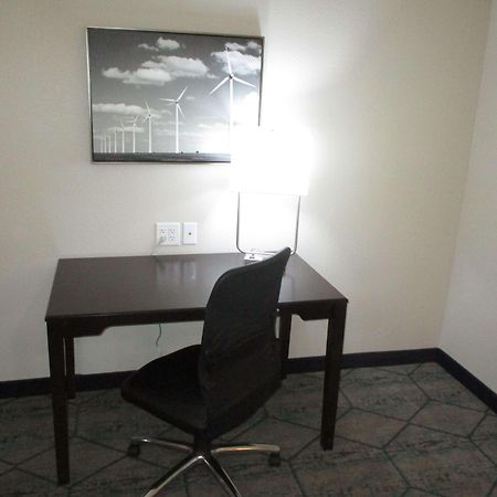 Best Western Plus Mcpherson Esterno foto
