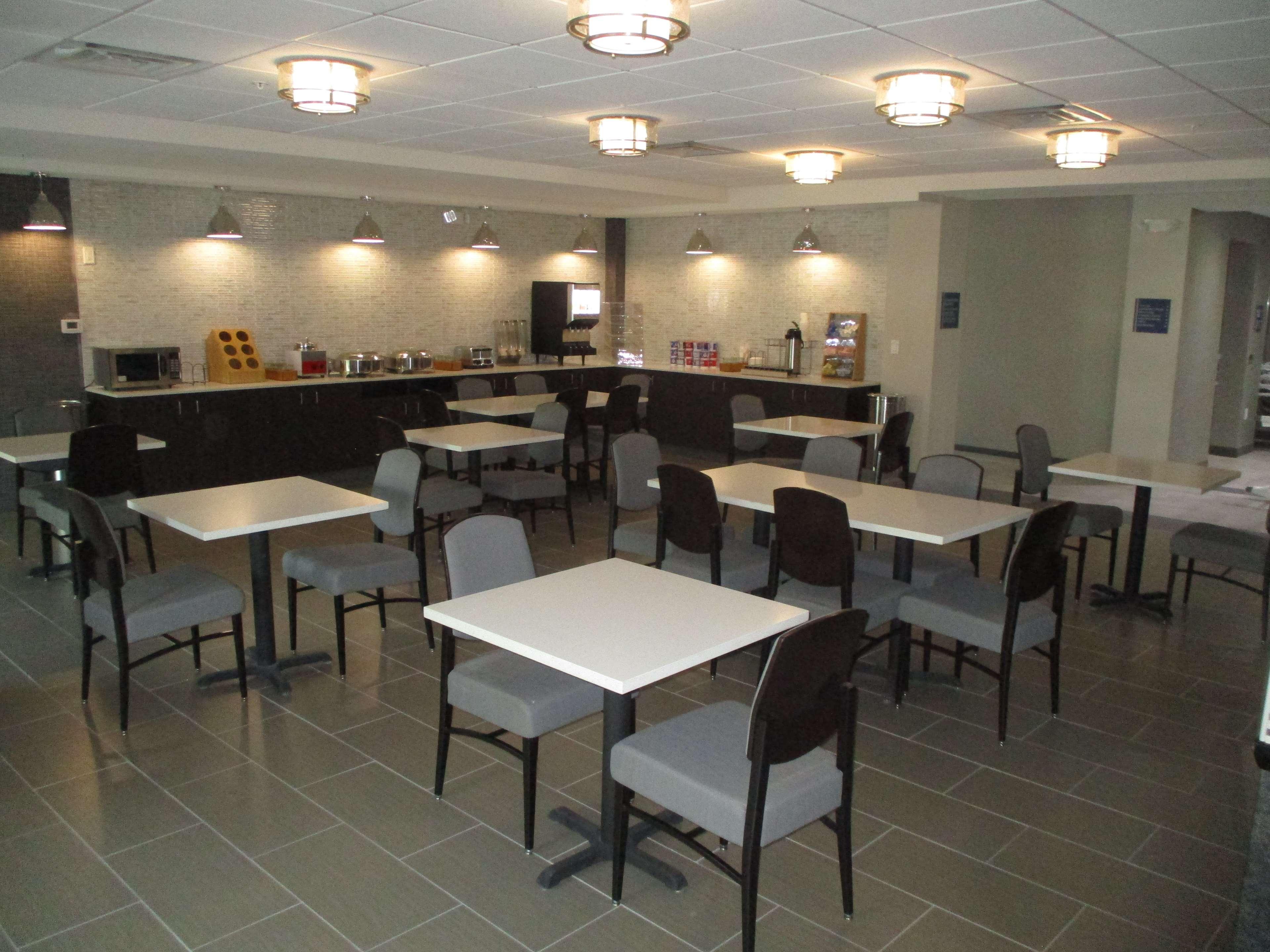 Best Western Plus Mcpherson Esterno foto